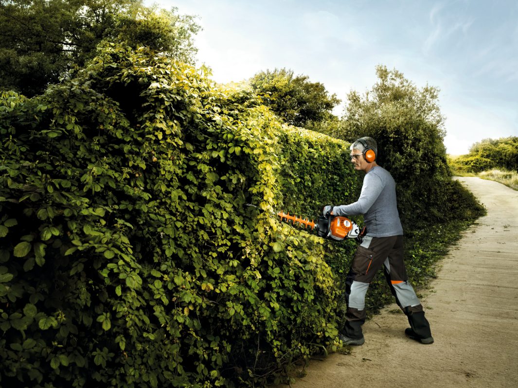 Tagliasiepi Stihl HS 82